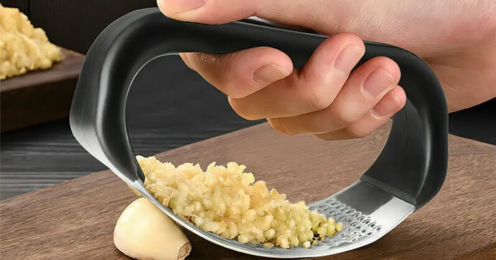 Cleaning and Maintenance Tips for a Stainless Steel Garlic Press