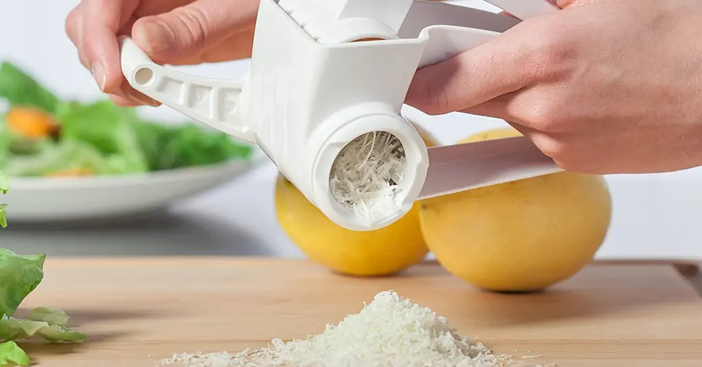 Rotary cheese grater